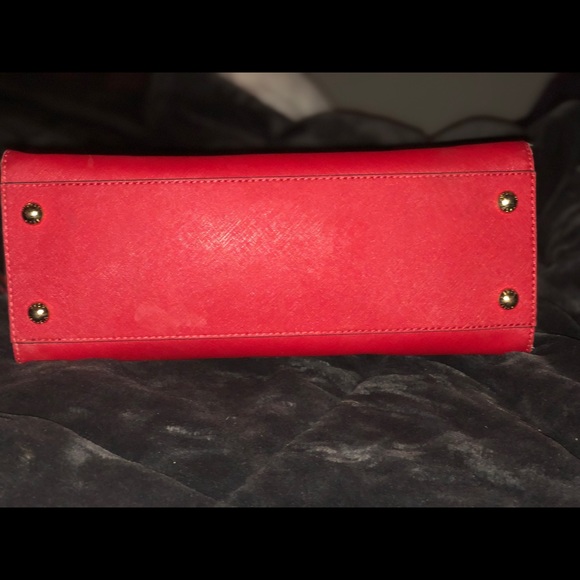 Gently used red Michael kors large Hamilton bag - Picture 5 of 5